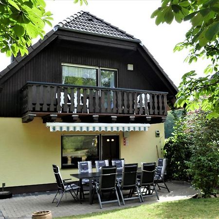 Helles Ferienhaus Im Landhausstil Fuer Bis Zu 10 Personen Frielendorf Exterior foto