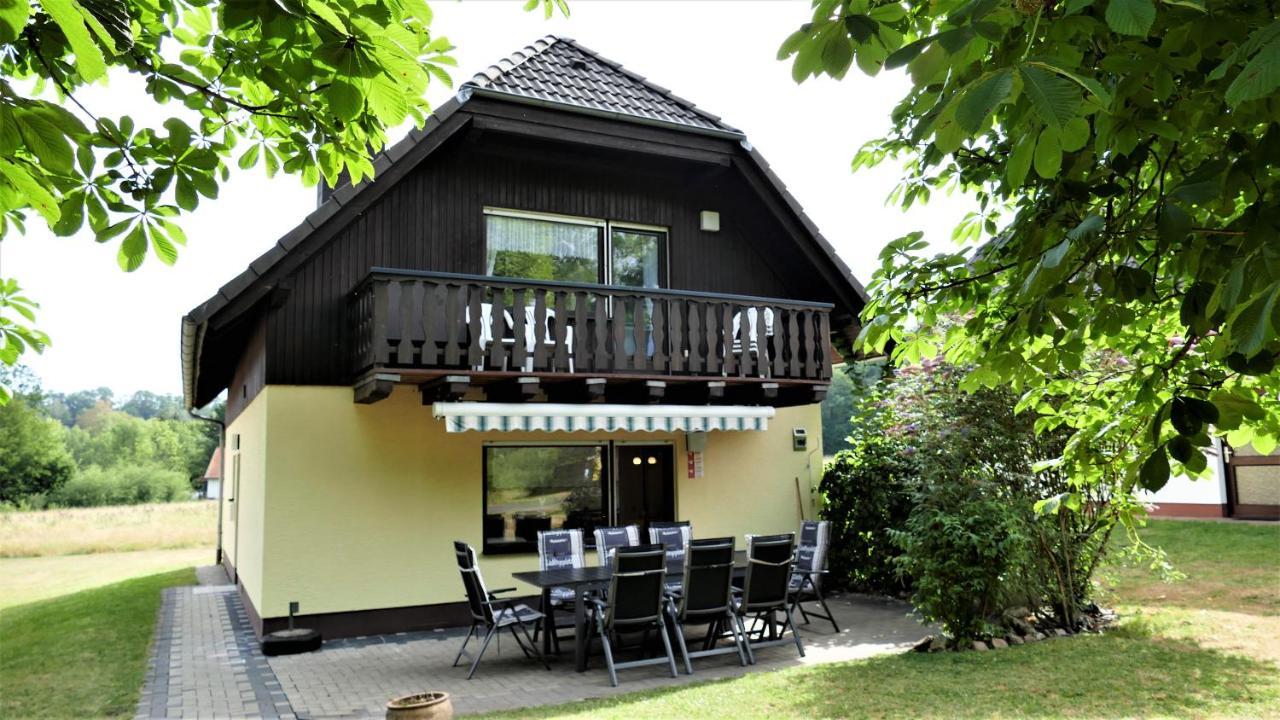 Helles Ferienhaus Im Landhausstil Fuer Bis Zu 10 Personen Frielendorf Exterior foto