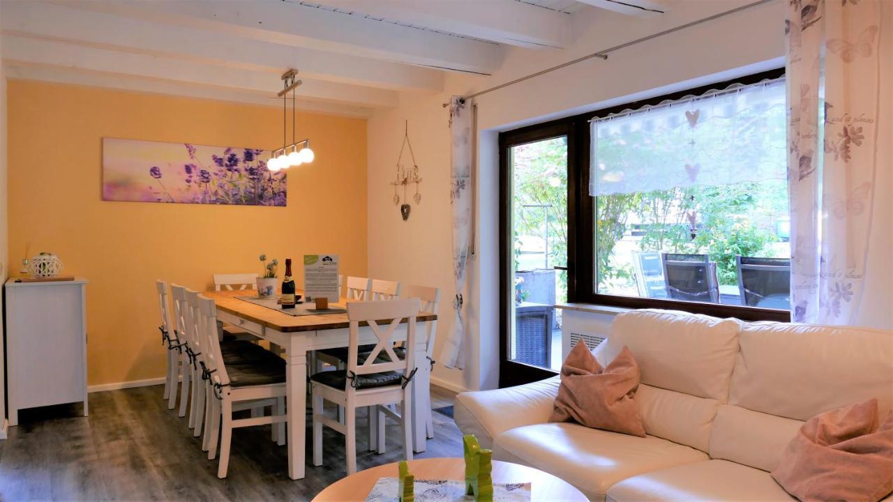 Helles Ferienhaus Im Landhausstil Fuer Bis Zu 10 Personen Frielendorf Exterior foto