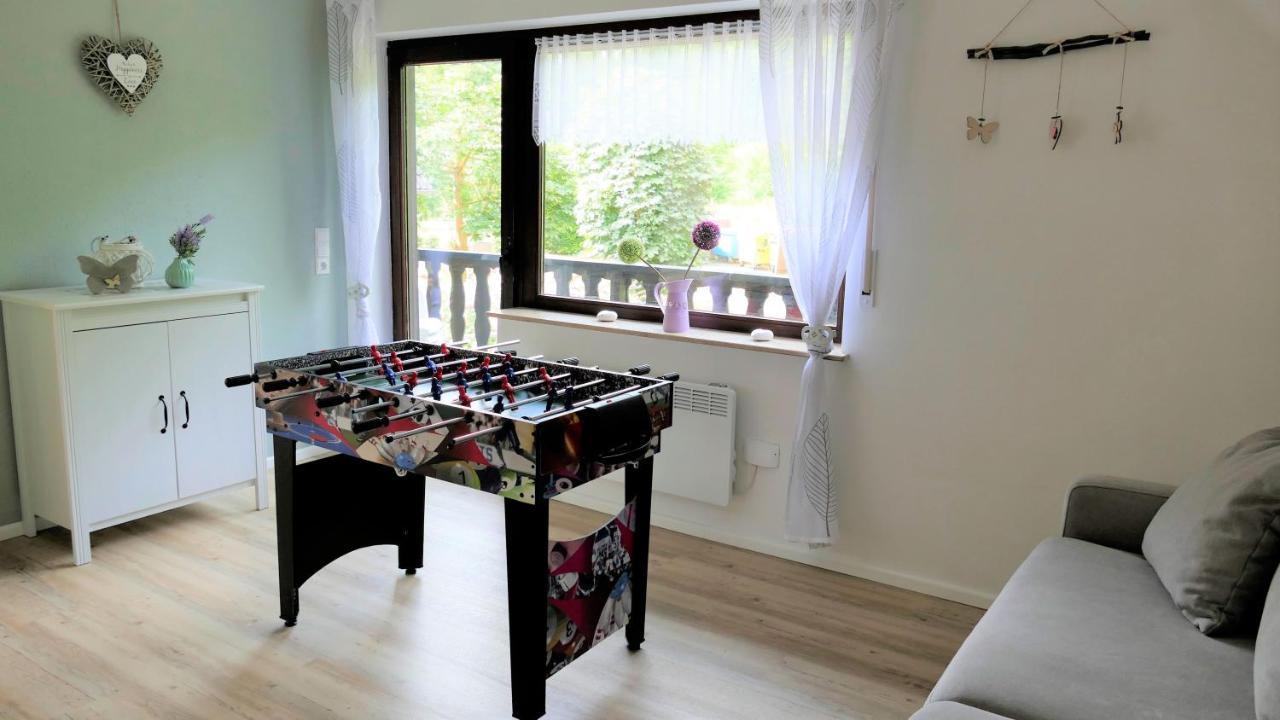 Helles Ferienhaus Im Landhausstil Fuer Bis Zu 10 Personen Frielendorf Exterior foto